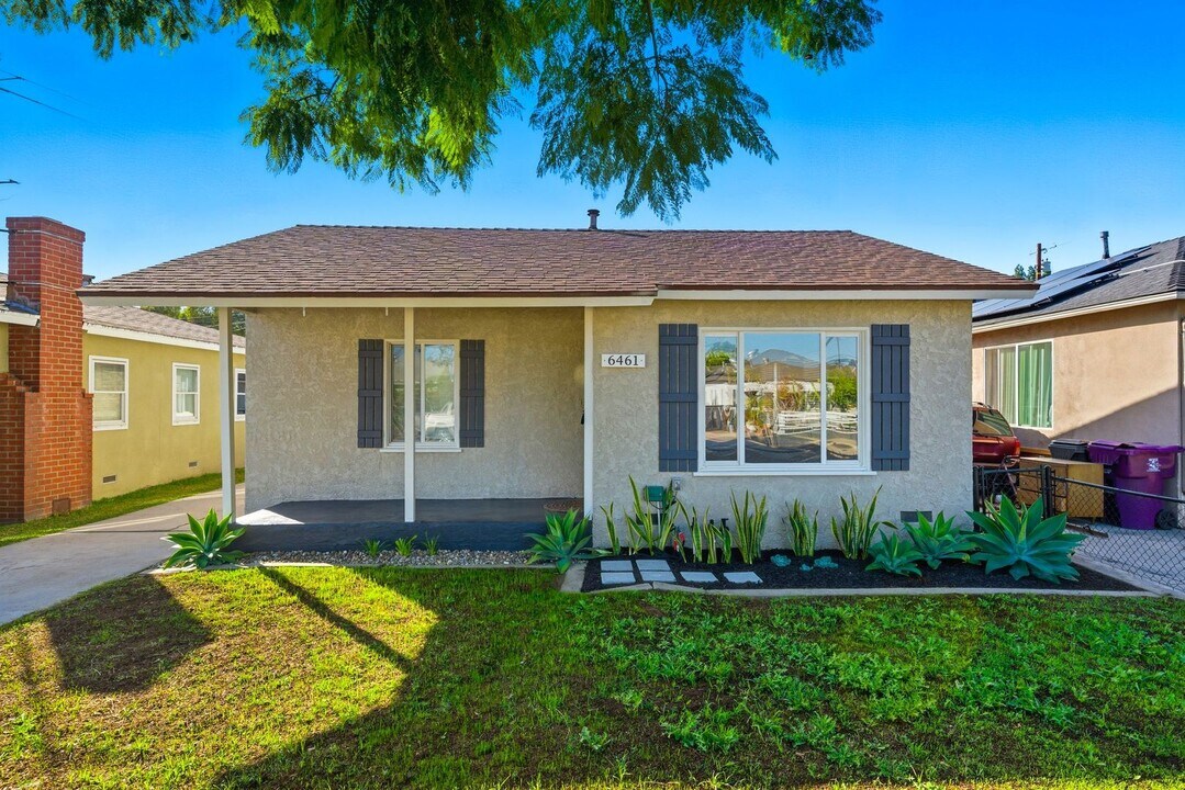 6461 Johnson Ave in Long Beach, CA - Building Photo