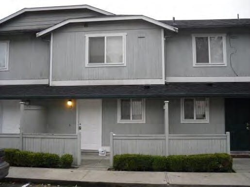 Cypress Heights Townhomes in Lynnwood, WA - Building Photo - Building Photo