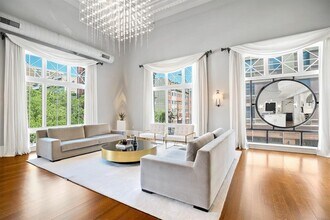 313 1st St in Hoboken, NJ - Building Photo - Building Photo