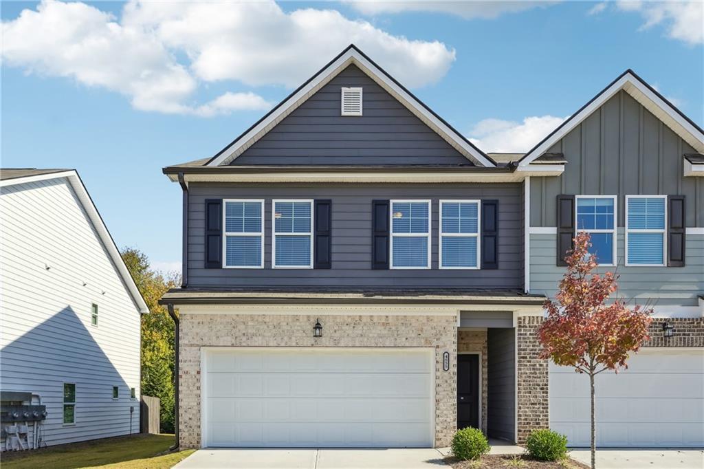 4655 Fullerton Dr in Oakwood, GA - Building Photo