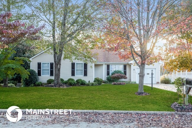 property at 5701 Chinaberry Pl