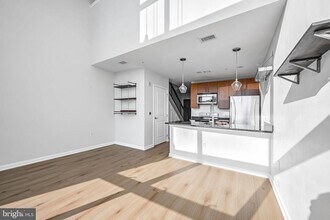 444 W Broad St in Falls Church, VA - Building Photo - Building Photo