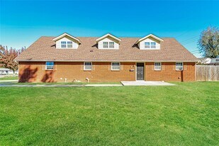 4813 Michael Dr in Del City, OK - Building Photo