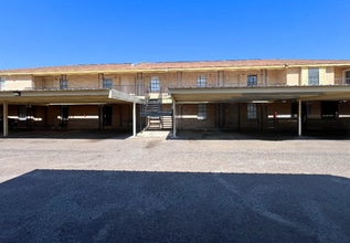5120 San Francisco Ave in Laredo, TX - Building Photo - Building Photo