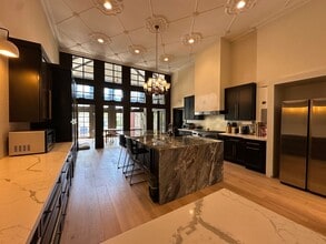 7012 Arizona Ave in Los Angeles, CA - Building Photo - Building Photo