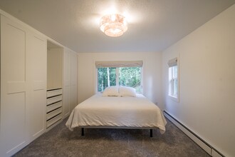 6701 St Ives Pl in Anchorage, AK - Building Photo - Building Photo