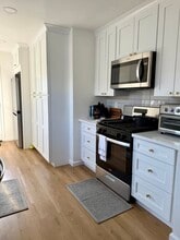 4196 N Mountain View Ave in San Bernardino, CA - Foto de edificio - Building Photo