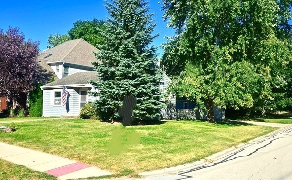 1106 N Main St in Naperville, IL - Building Photo - Building Photo