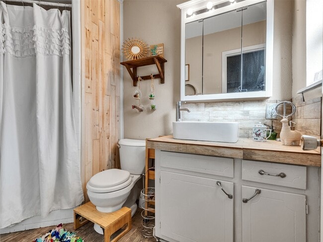 property at 730 Broad Ripple Dr