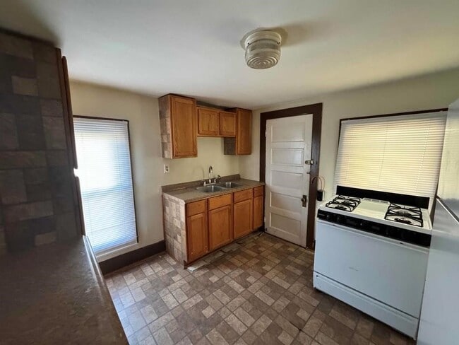 property at 339 E Market St Ext