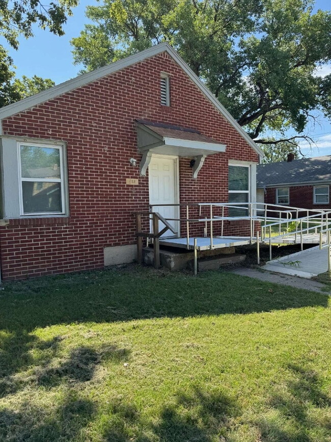 property at 632 S Hydraulic Ave