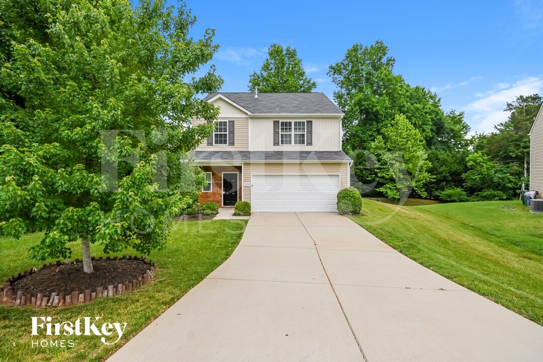 7702 McCarron Way in Charlotte, NC - Building Photo