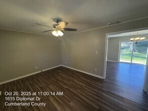 1615 Diplomat Dr in Fayetteville, NC - Building Photo - Building Photo