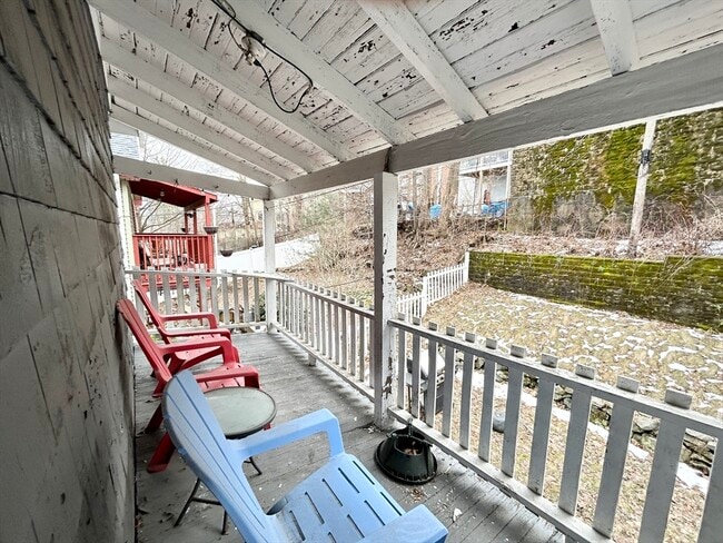 122 Hillside St, Unit 2