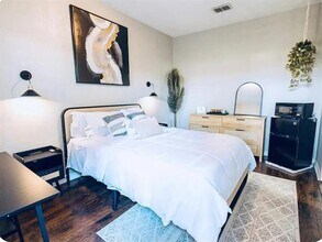 420 N Hill Ave in Dallas, TX - Building Photo - Building Photo