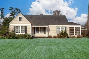 2554 Gladys St in Beaumont, TX - Building Photo