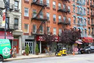 Delancey Crossing in New York, NY - Foto de edificio - Building Photo
