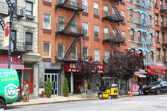 Delancey Crossing in New York, NY - Building Photo - Building Photo