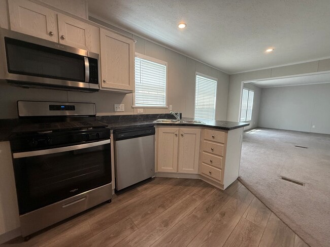 property at 46000 Geddes Rd