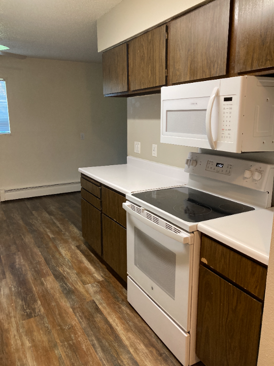 79 Bonnymede Rd in Pueblo, CO - Building Photo