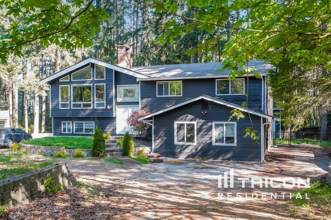 property at 8680 Deeridge Pl SE