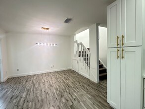 9224 Ventana Ln in Orlando, FL - Foto de edificio - Building Photo