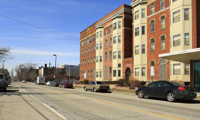 HELP Six Chimneys Apartments in Cleveland, OH - Building Photo - Building Photo