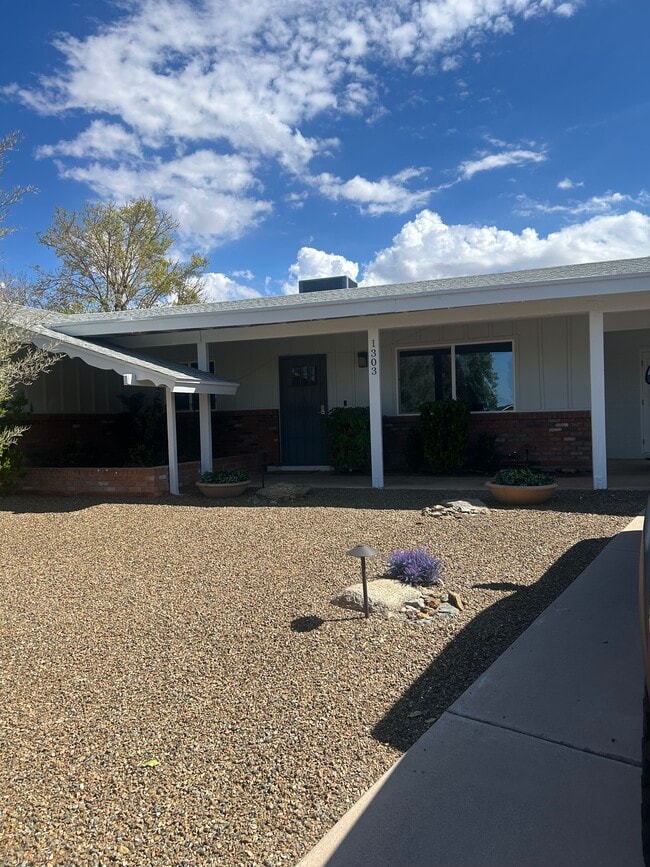 1303 N Roca in Mesa, AZ - Building Photo - Building Photo