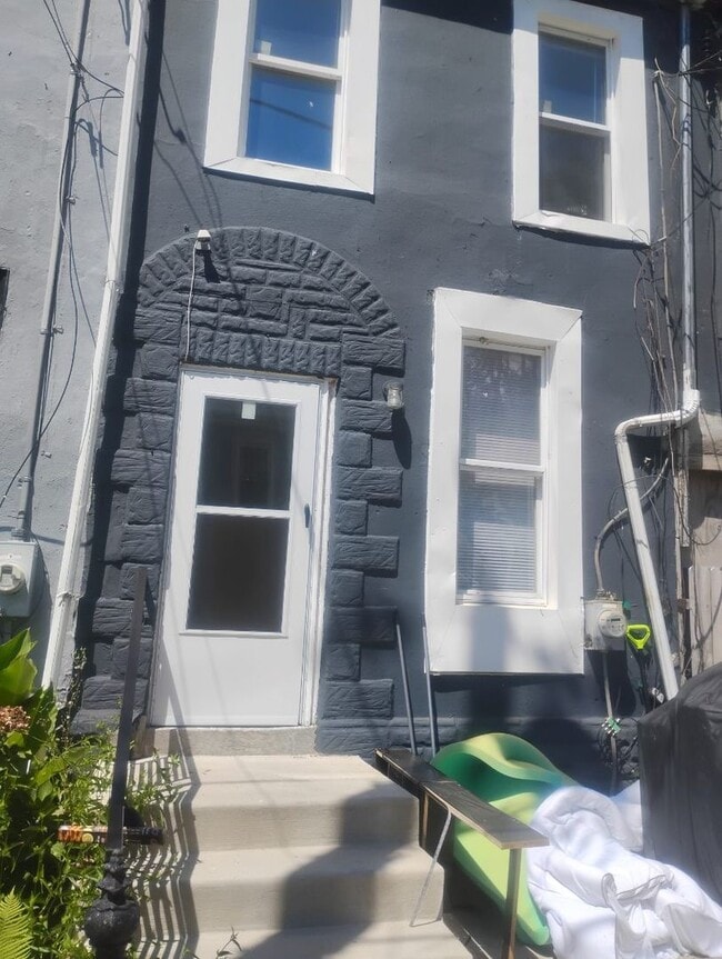 property at 269 E Bringhurst St