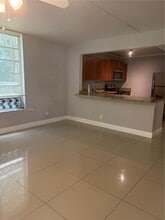 400 Commodore Dr in Plantation, FL - Building Photo - Building Photo