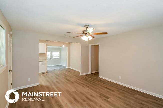 4710 Herta Rd in Jacksonville, FL - Foto de edificio - Building Photo