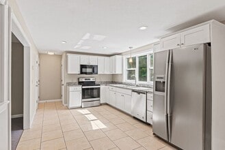 69 North St in Mansfield, MA - Building Photo - Building Photo
