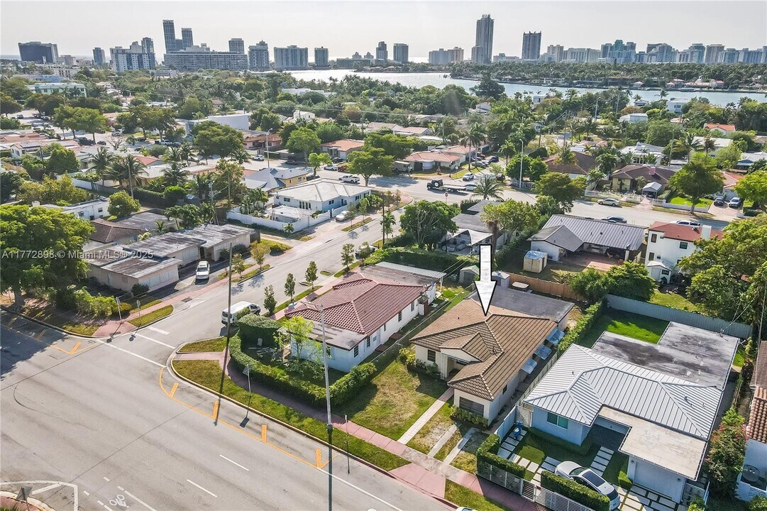 1510 Normandy Dr in Miami Beach, FL - Building Photo