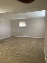 5015 Crain St, Unit Garden in Skokie, IL - Building Photo - Building Photo
