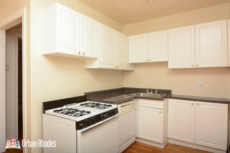 1113 W Wellington Ave, Unit M08B in Chicago, IL - Building Photo - Building Photo