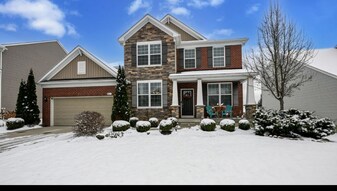 81 Garnett Cir in Copley, OH - Building Photo