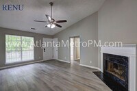 1030 Maple Leaf Ridge photo'