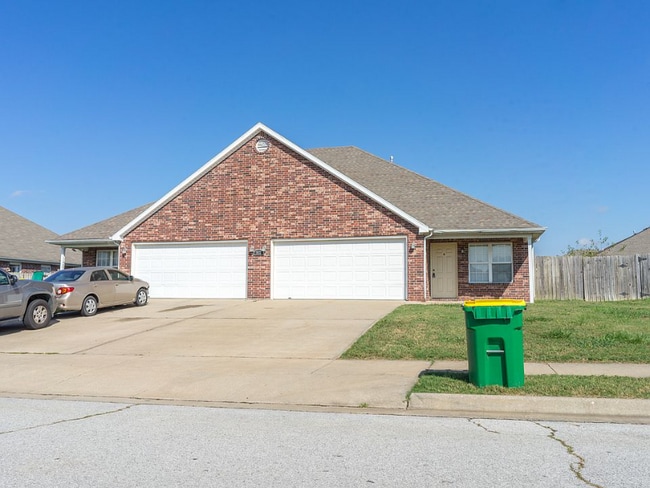 property at 1622 Tolleson Loop