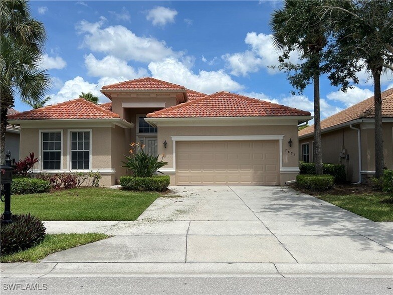 7896 Founders Cir in Naples, FL - Building Photo