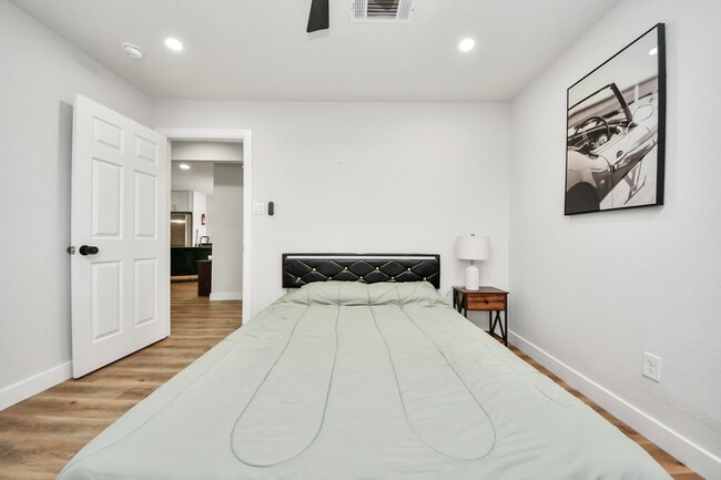 property at 5115 Clay St