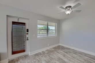 21 Markham A in Deerfield Beach, FL - Building Photo - Building Photo