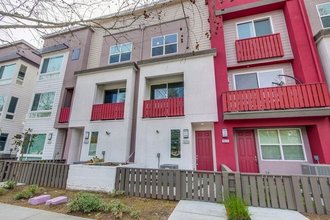 property at 5529 Great Oaks Pkwy