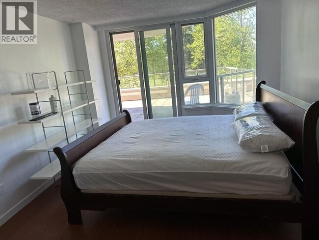 property at 5790 Patterson Ave