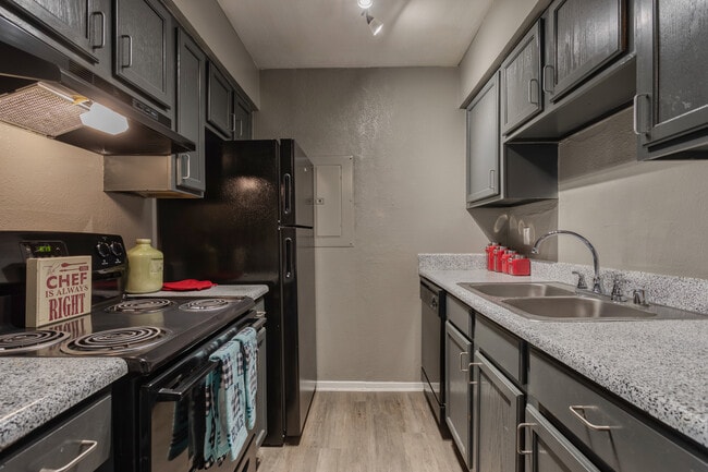 Oakmont Apartment Homes