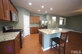 8003 McKee Dr in Raleigh, NC - Building Photo - Building Photo