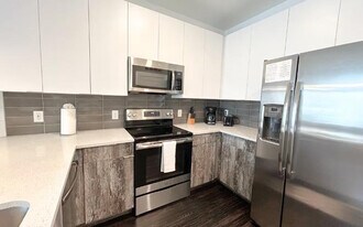 679 Edgewood Ave NE in Atlanta, GA - Building Photo