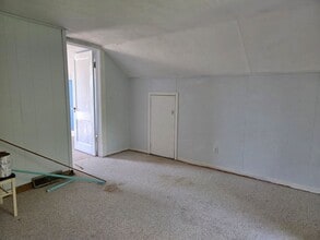 1523 10th Ave in East Moline, IL - Building Photo - Building Photo