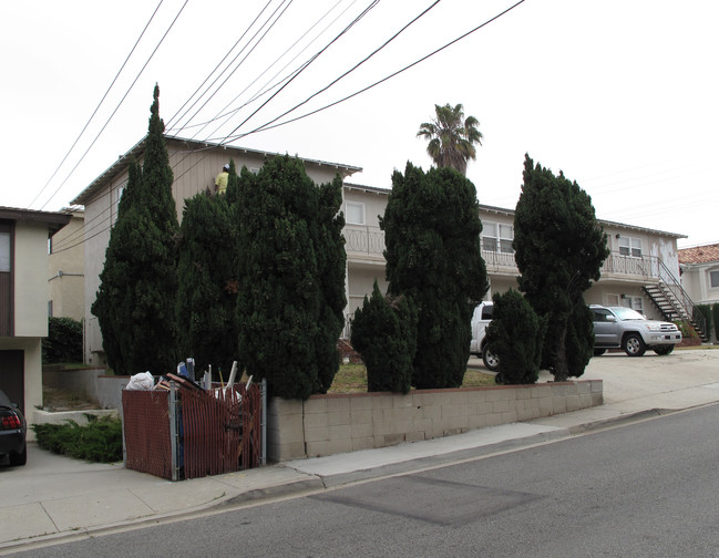 2023 Mathews Ave in Redondo Beach, CA - Building Photo - Building Photo