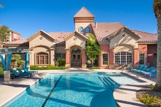 Montecito Pointe in Las Vegas, NV - Foto de edificio - Building Photo