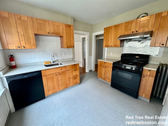 29 Boulevard Ter, Unit 1